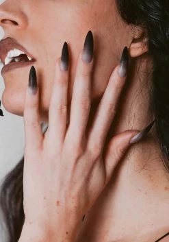 Rave Nailz Vamp Ombre Press-On Nails Kit